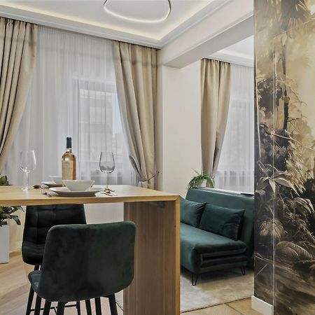 Studio Jungle Breath - City Centre Bukares Bagian luar foto