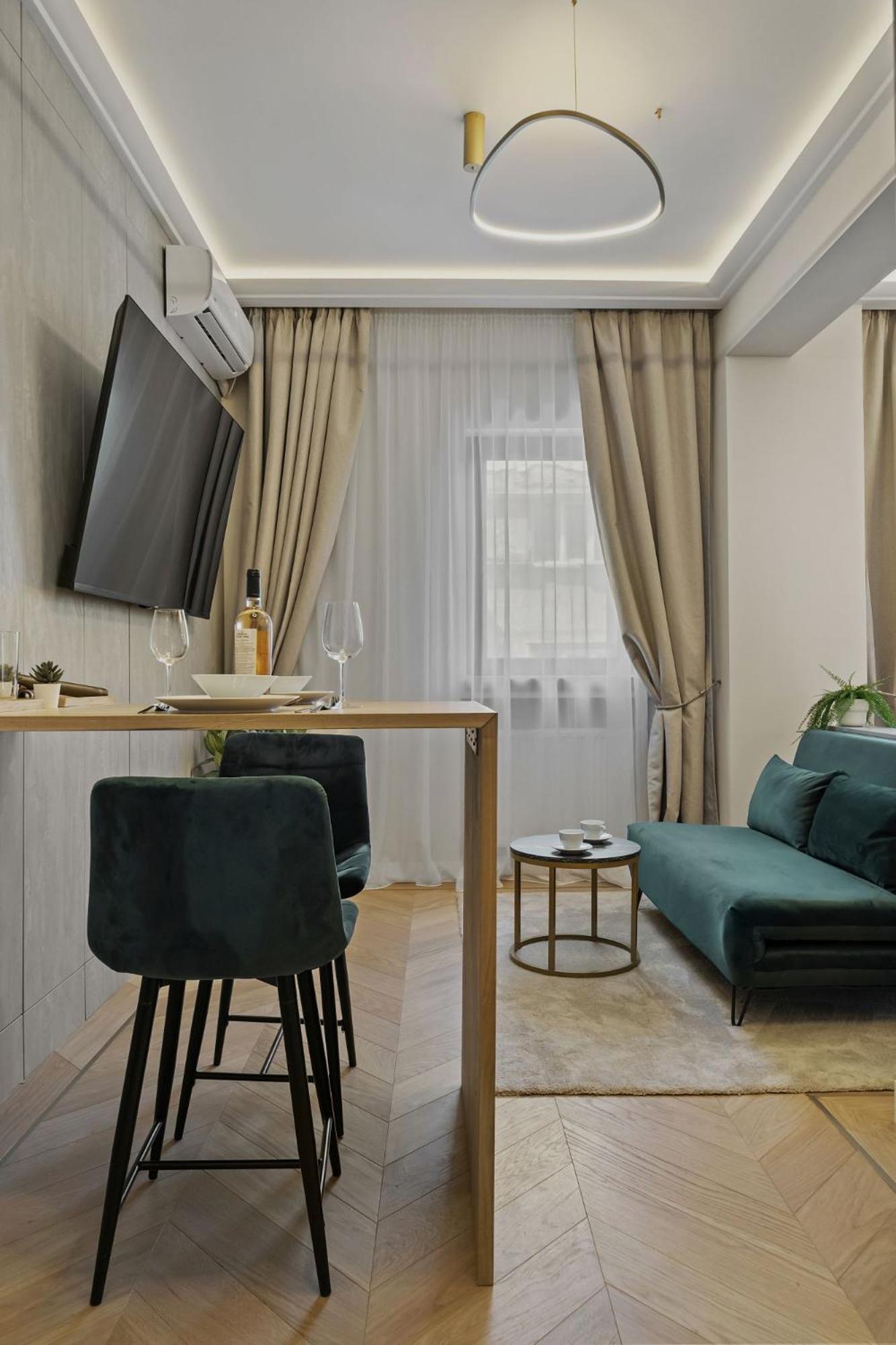 Studio Jungle Breath - City Centre Bukares Bagian luar foto